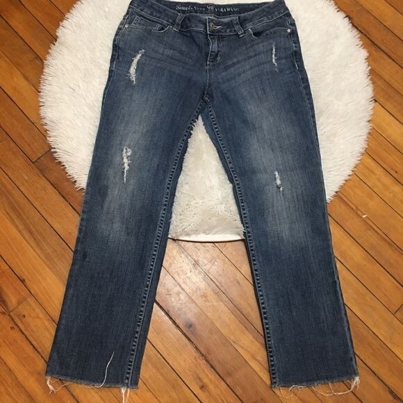 Simply Vera Wang Distressed Hem above ankle Jeans - Picture 1 of 6